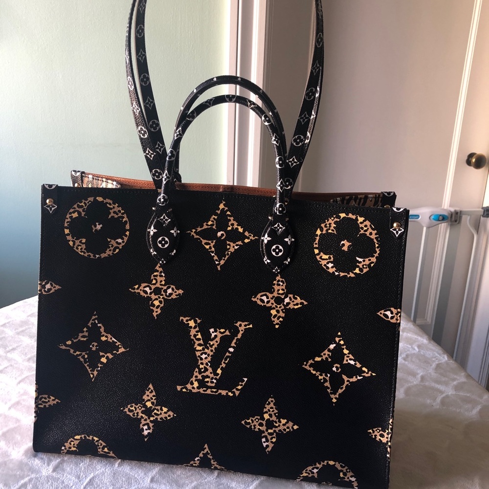 SOLD‼️- Louis Vuitton OnTheGo Jungle 👜🦁🦓 - Picture 2 of 8